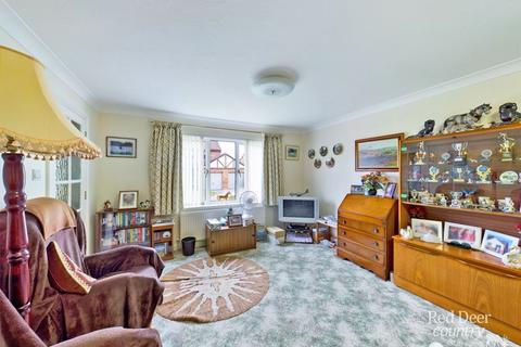 27 Home Meadow, Minehead, TA24 8UE