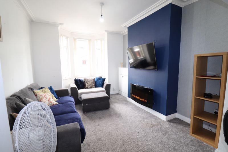 Old Liverpool Road, Warrington, WA5 2 bed terraced house £135,000
