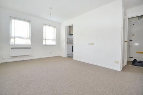 Studio to rent, Tuckmill, Clevedon