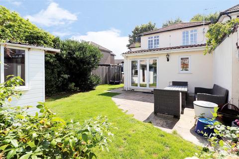 7 Paddock Road, Bexleyheath, DA6 8NF