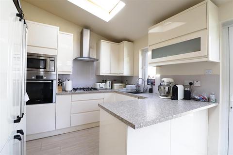 7 Paddock Road, Bexleyheath, DA6 8NF