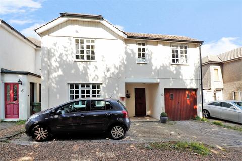 7 Paddock Road, Bexleyheath, DA6 8NF
