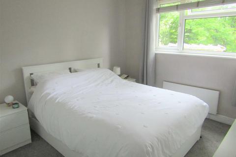 27 Burns Close, Hitchin, SG4 0RB