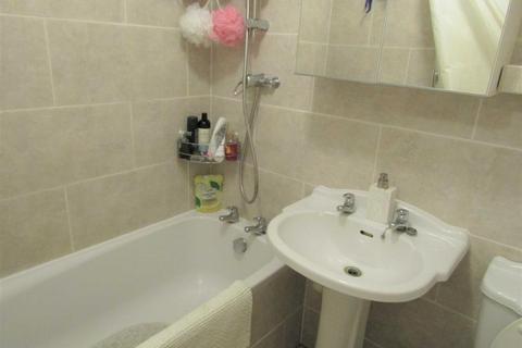 27 Burns Close, Hitchin, SG4 0RB