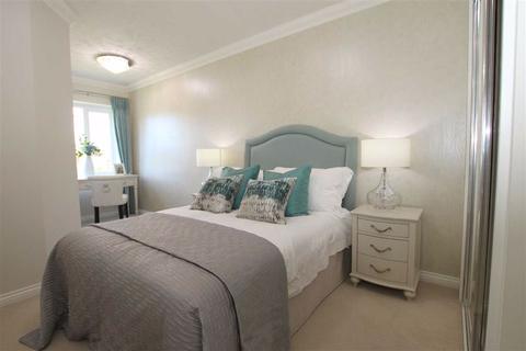1 bedroom retirement property for sale - Stuart Road, Highcliffe, Christchurch, Dorset