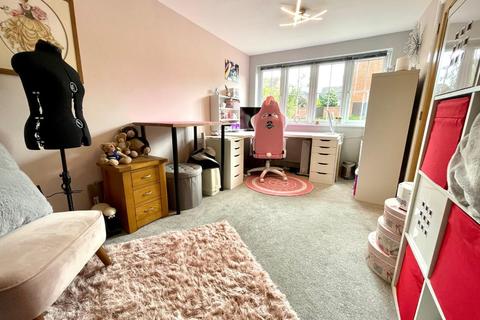 26 The Spinney, Grange Park, Northampton, NN4 5BT