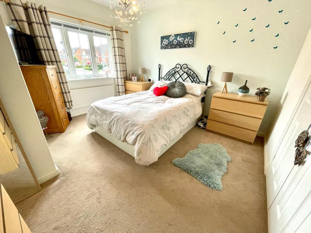 Bedroom 1.jpg