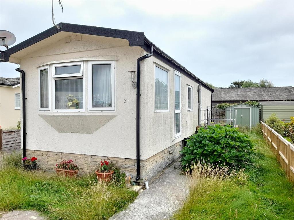 Shripney Road, Bognor Regis 2 bed park home £70,000