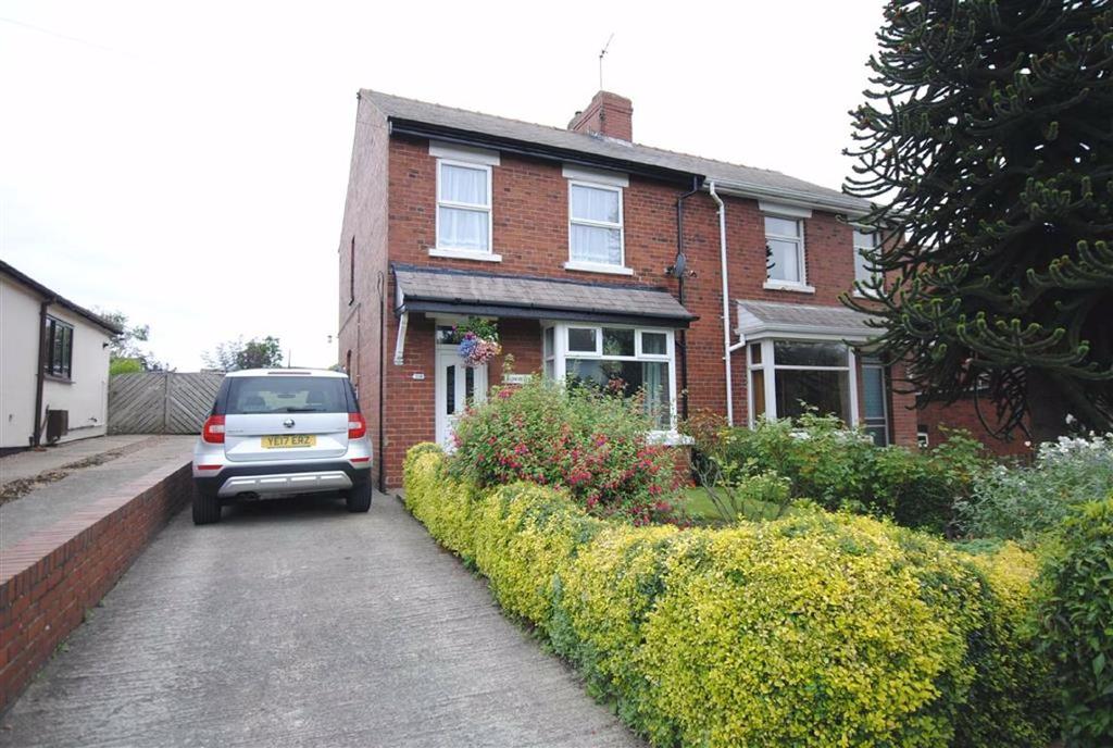 Westfield Lane, Kippax, Leeds, LS25 3 bed semidetached house £199,995
