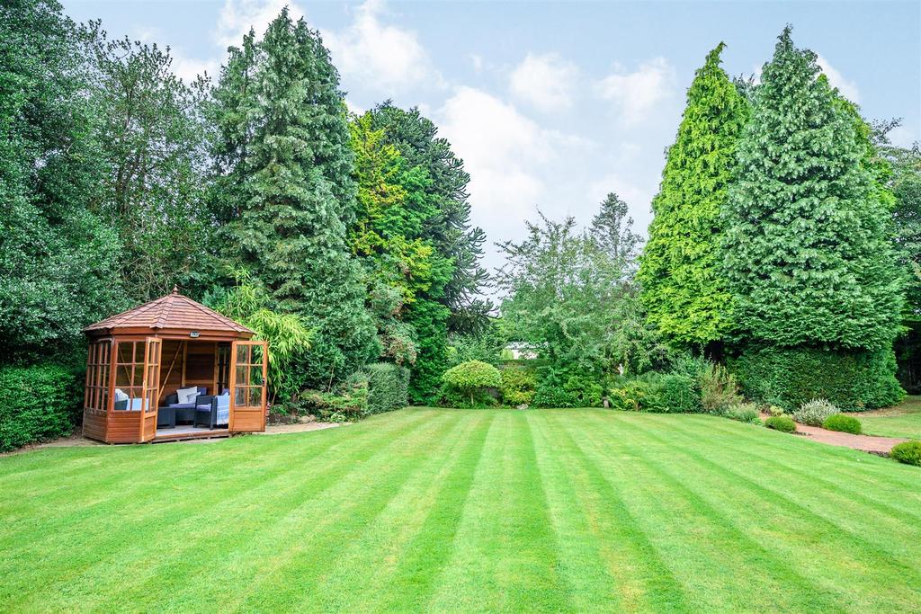 Hampton Lane, Solihull, West Midlands 6 bed detached house £1,750,000