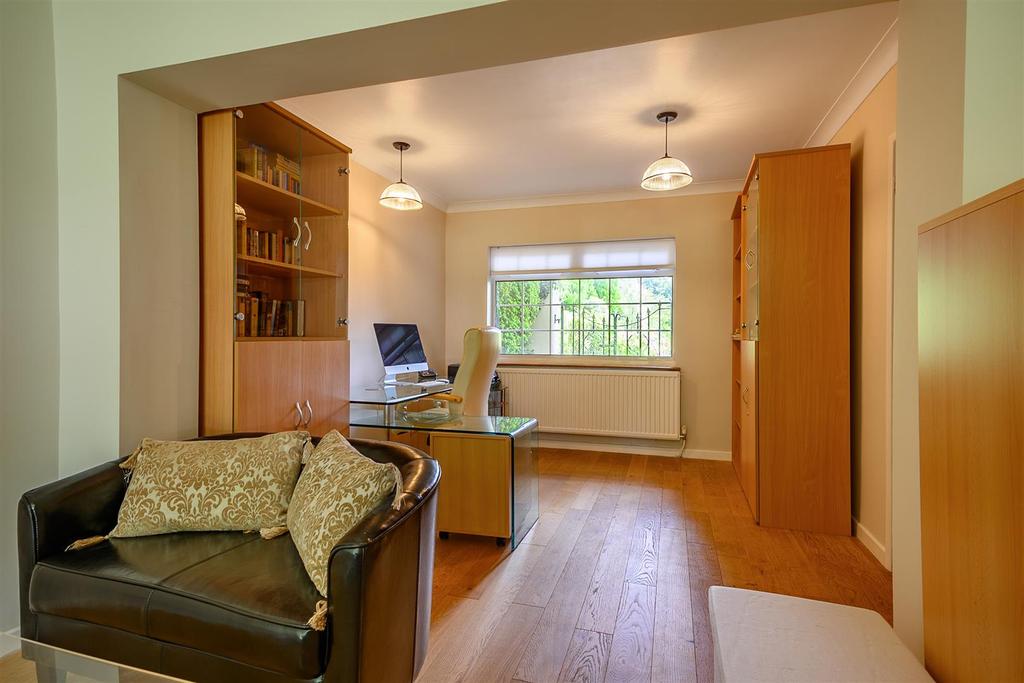 8475278-interior22.jpg