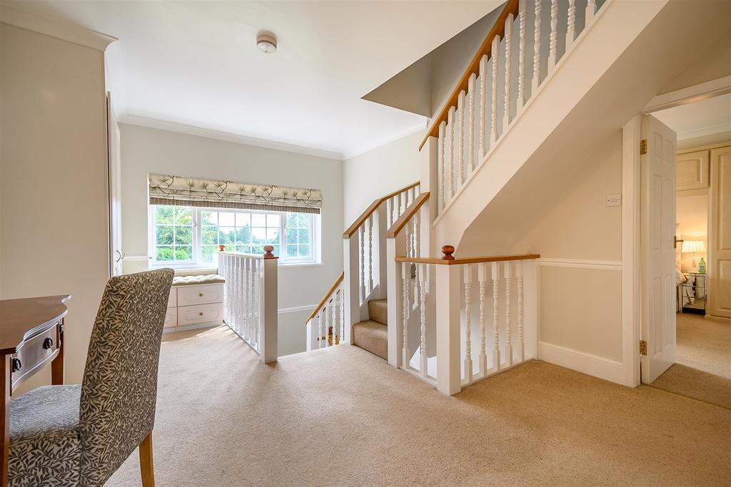 8475278-interior46.jpg