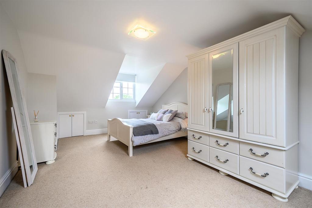 8475278-interior60.jpg