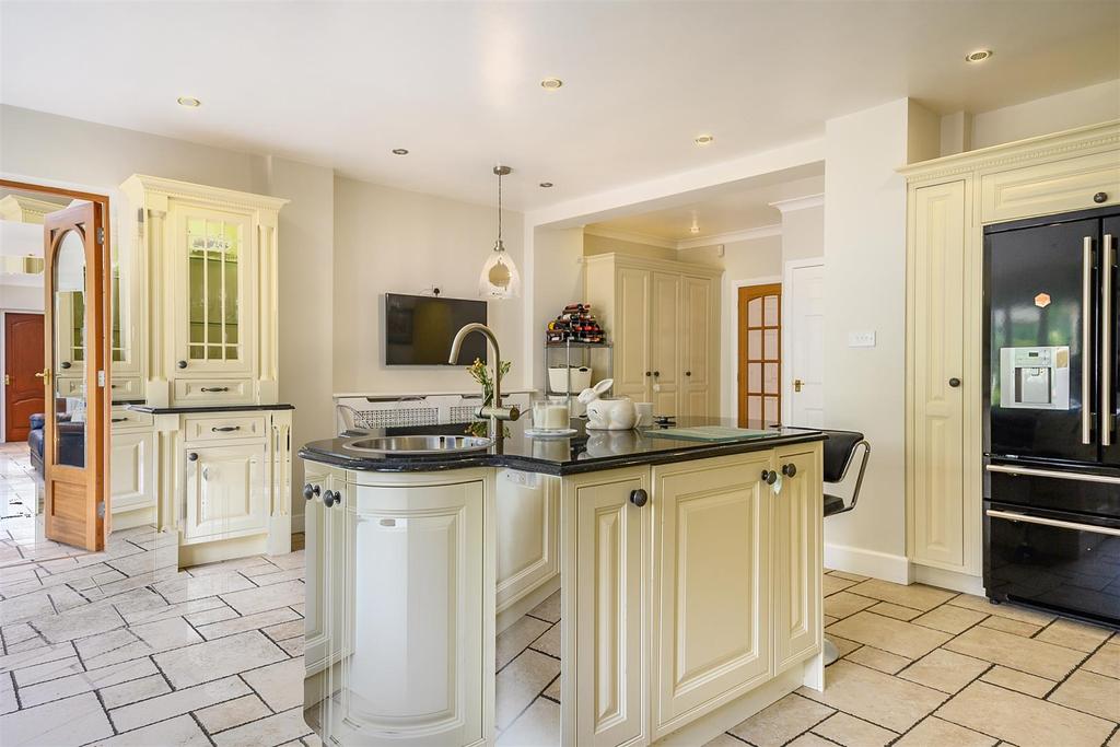 8475278-interior35.jpg