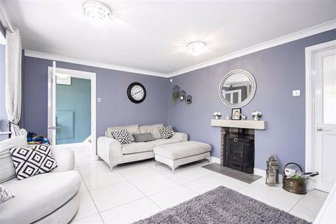 256 Buckingham Road, Bletchley, Milton Keynes, MK3 5JG