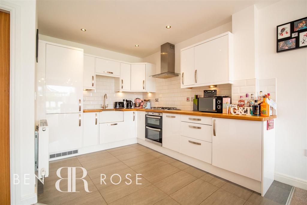 Back Lane, ClaytonLeWoods, Chorley 3 bed semidetached house £224,995