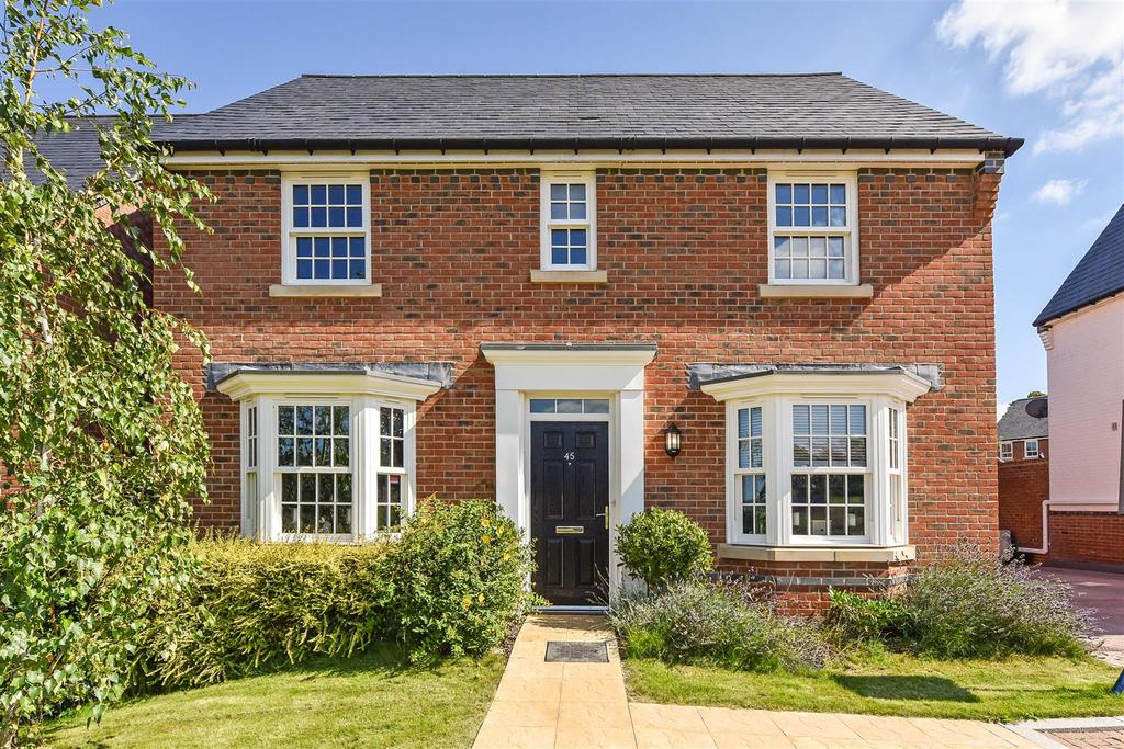 Pakenham Road, Berewood, Waterlooville 4 bed detached house £550,000