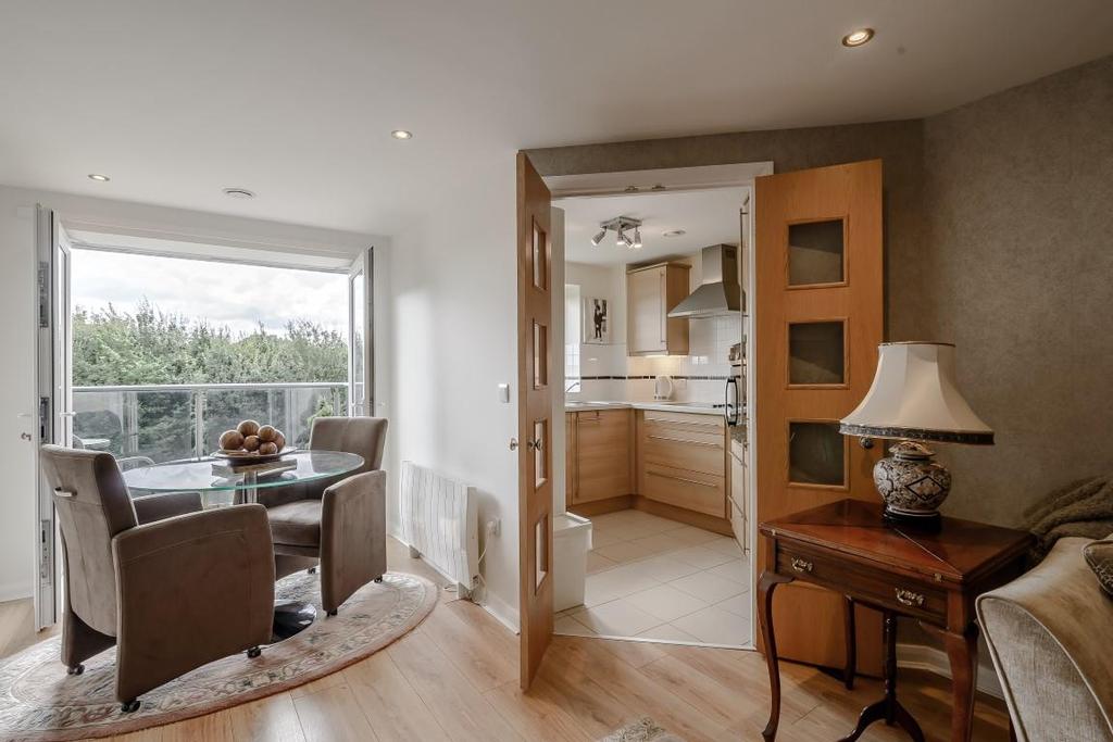 Dining area to kitchen.jpg