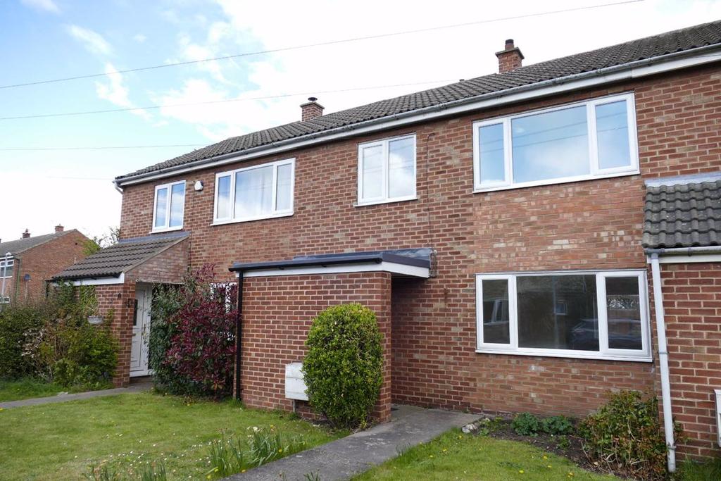 Beacon View, Holme On Spalding Moor 3 bed semidetached house £160,000
