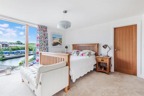 15 Baltic Way, Totnes, TQ9 5WY