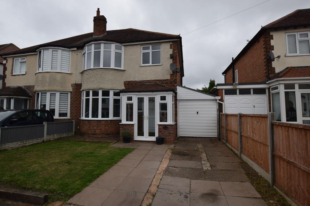 Elizabeth Road, Sutton Coldfield, West Midlands 3 bed semidetached