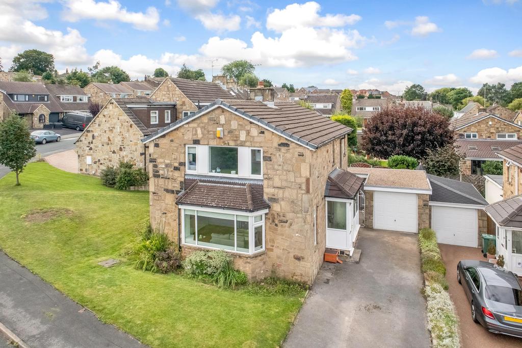 Ash Hill Drive, Shadwell, Leeds, LS17 8JR 3 bed detached house £450,000
