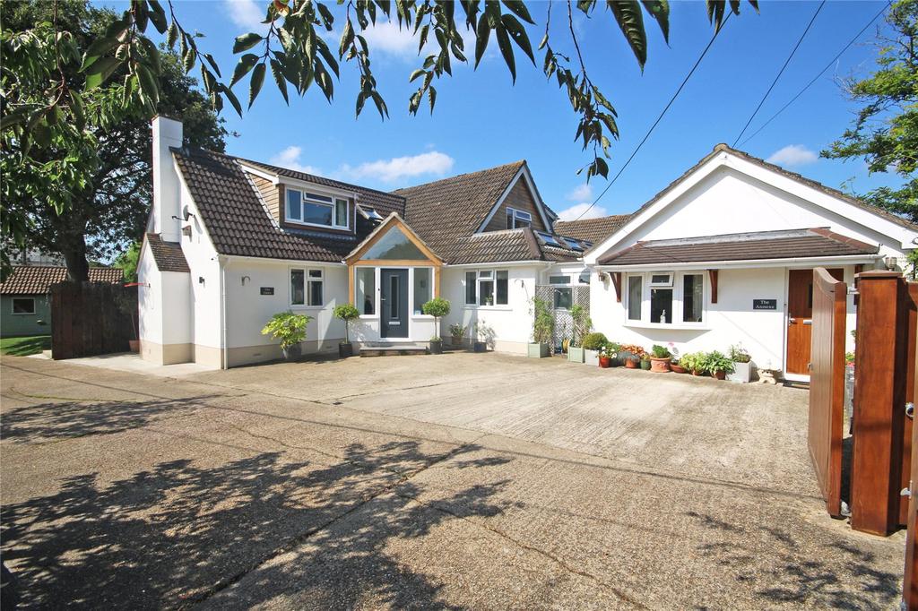Kings Farm Lane, Hordle, Lymington, SO41 5 bed detached house £925,000