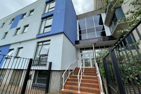 2 bedroom flat to rent, Skyline Apartments, Stevenage, SG1