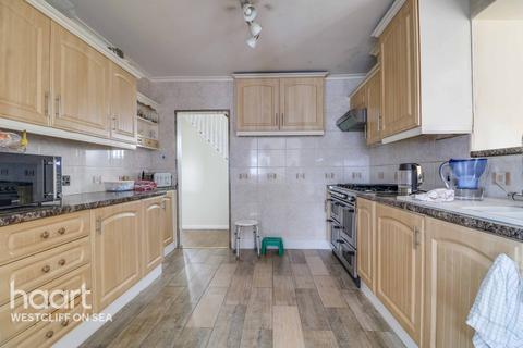 7 Cranston Avenue, Westcliff-on-sea, SS0 0JZ