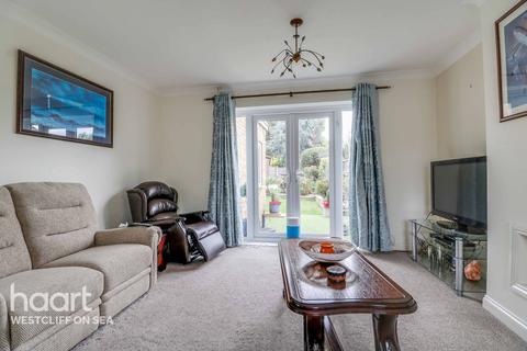7 Cranston Avenue, Westcliff-on-sea, SS0 0JZ