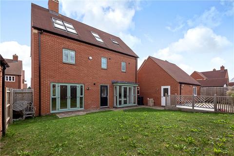 15 Bianca Close, Brackley, NN13 6GY