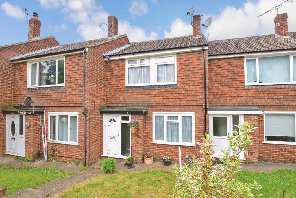 Wetheral Drive Chatham ME5 2 bed terraced house £895 pcm (£207 pw)
