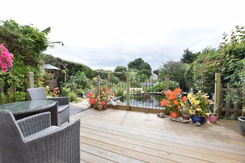 18 Amerells Road, Little Clacton, Clacton-on-sea, CO16 9HA