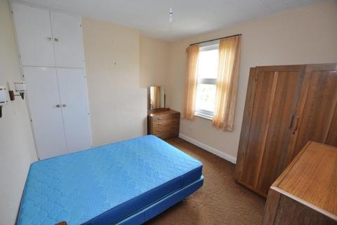 11 Waterside, Burton-on-trent, DE15 9HE