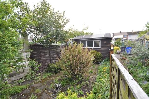 11 Waterside, Burton-on-trent, DE15 9HE