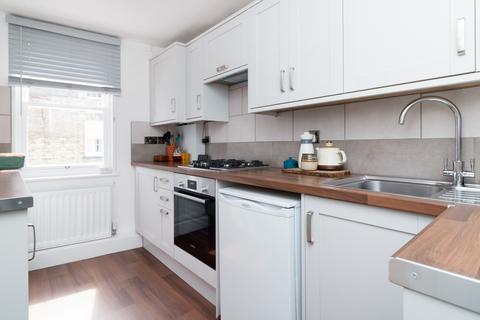 25 Castle Row, Canterbury, CT1 2QY