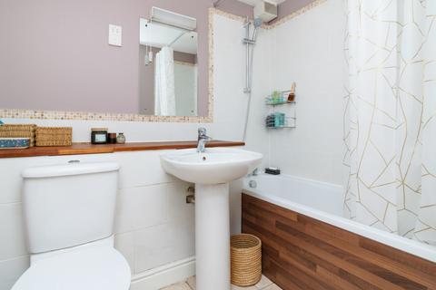 25 Castle Row, Canterbury, CT1 2QY