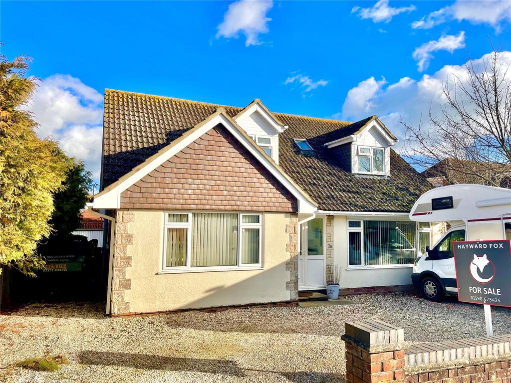 Fullerton Road, Lymington, SO41 5 bed bungalow £680,000