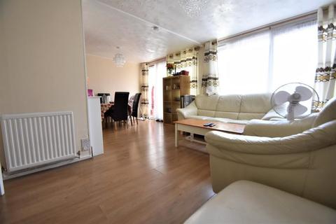 8 Arnheim Close, Southampton, SO16 6LS