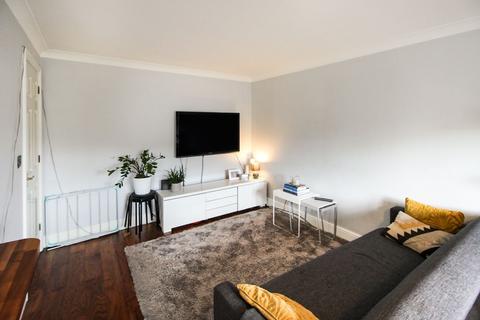 2 bedroom flat to rent - Osier Crescent, London, N10