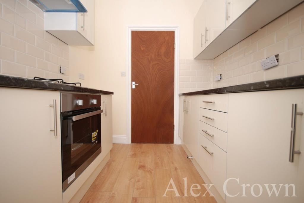 Perth Road, Wood Green 3 bed flat £1,495 pcm (£345 pw)