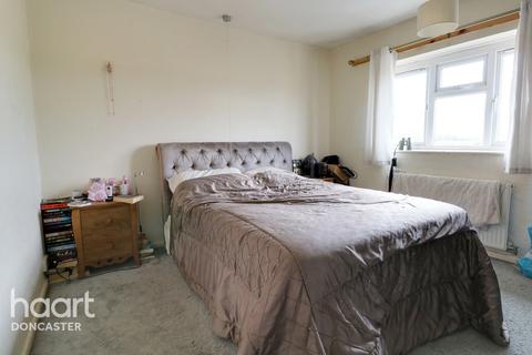 17 Ingram Crescent, Dunscroft, Doncaster, DN7 4JG