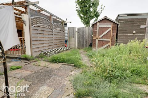 17 Ingram Crescent, Dunscroft, Doncaster, DN7 4JG