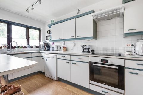 1a Acacia Road, Hampton, TW12 3DP