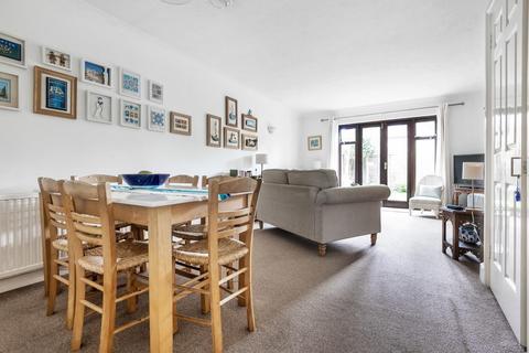 1a Acacia Road, Hampton, TW12 3DP