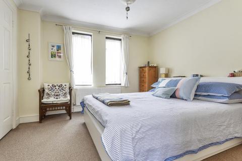 1a Acacia Road, Hampton, TW12 3DP