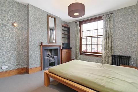 2 bedroom apartment to rent, Bermondsey Street, London SE1