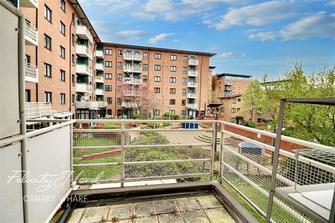 2 bedroom flat to rent, John Scurr House, E14