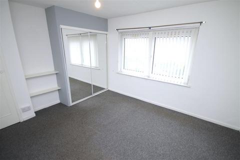 3 bedroom flat to rent, Kilbrennan Drive, Motherwell