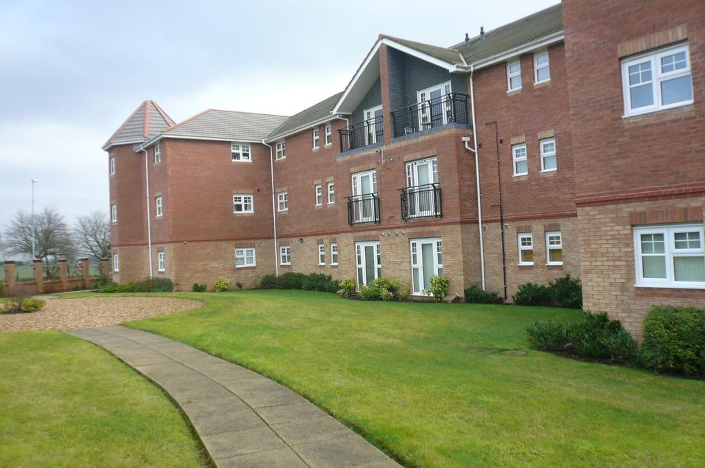 The Rowans, Hampton Court Way, Widnes 2 bed flat £550 pcm (£127 pw)